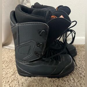 Thirty-Two Brand, snowboarding boots